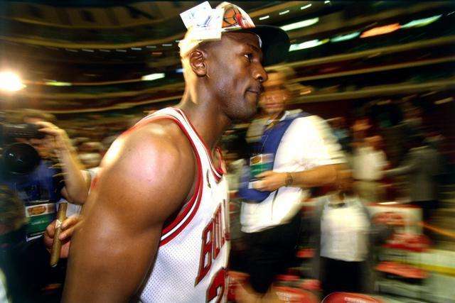 小卡复出快船大胜老鹰 约基奇46+10掘金克马刺