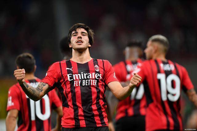 西甲-拉菲尼亚双响德容破门 巴萨5-1马略卡