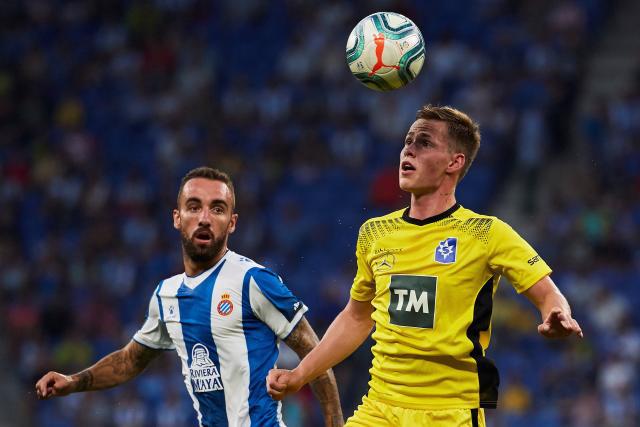 詹姆斯缺阵浓眉30+11 湖人大胜开拓者止3连败